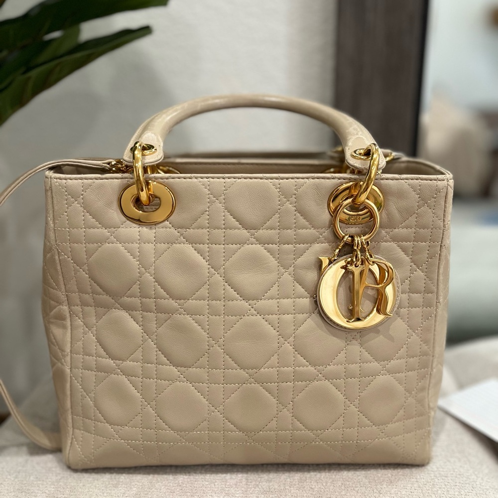 Medium Lady dior cannage creme